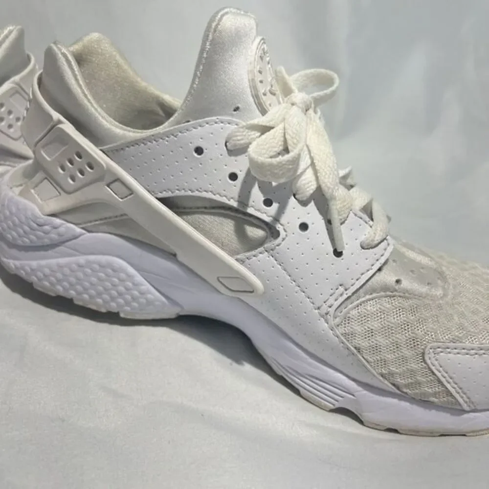 Size 8.5 - Nike Air Huarache Run Triple White‎ 2016